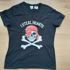 I Steal Hearts - Skull & Crossbones Pirate - New Women's Medium Black T-Shirt